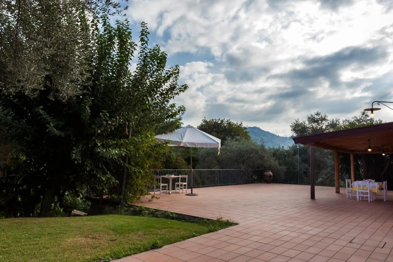 Agricontura Guest House Capri Leone Country house