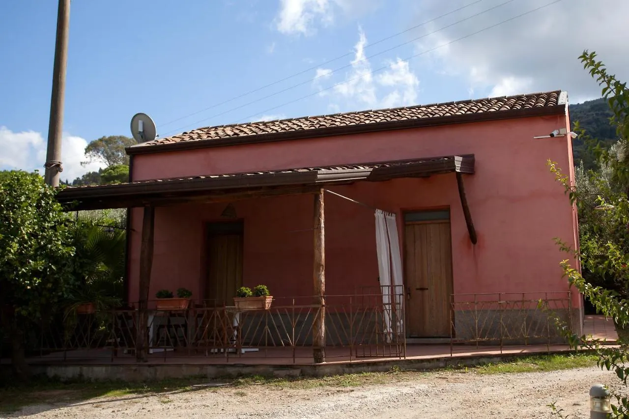 Agricontura Guest House Capri Leone Country house